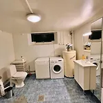 Apartment Koselig Og Sentralt Blant Lokalbefolkningen - Netflix - Parkering