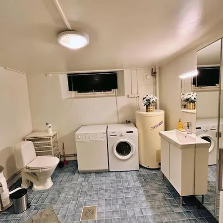 Apartment Koselig Og Sentralt Blant Lokalbefolkningen - Netflix - Parkering