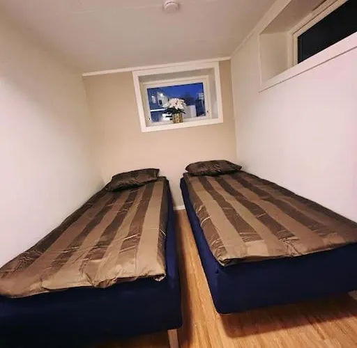 Koselig Og Sentralt Blant Lokalbefolkningen - Netflix - Parkering Tromsø