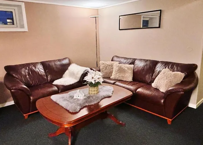 Koselig Og Sentralt Blant Lokalbefolkningen - Netflix - Parkering * Tromsø